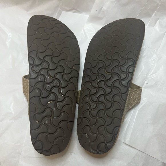 BIRKENSTOCK Women’s Sandal - Picture 10 of 11